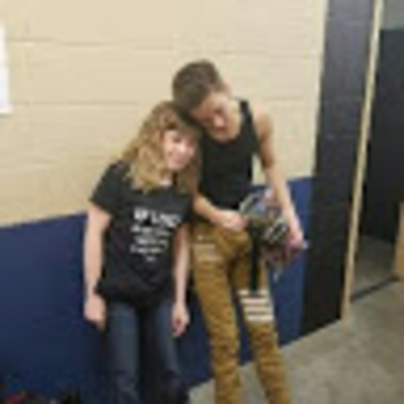 Meet your Posher, Sarah - Picture 1 of 1